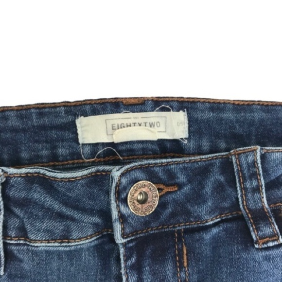 EightyTwo Skinny Jean - Picture 5 of 7